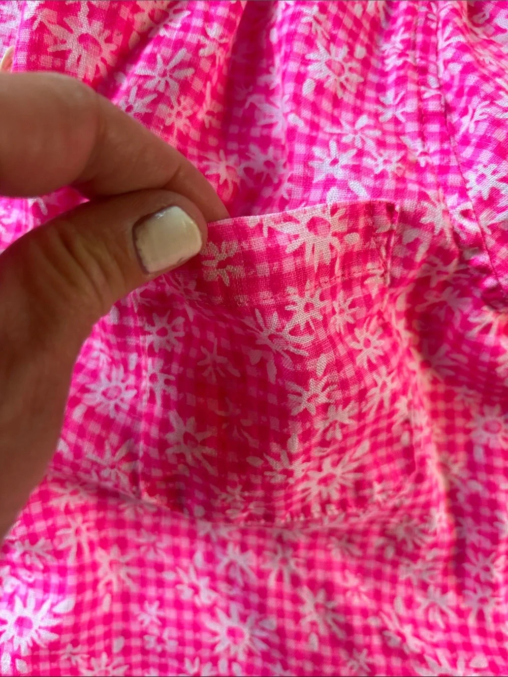 Lilly Pulitzer 100% linen Hot Pink & White Floral button up Top